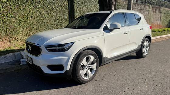 VOLVO XC40 2.0 T4 GASOLINA GEARTRONIC VOLVO XC40 2.0 T4 GASOLINA GEARTRONIC